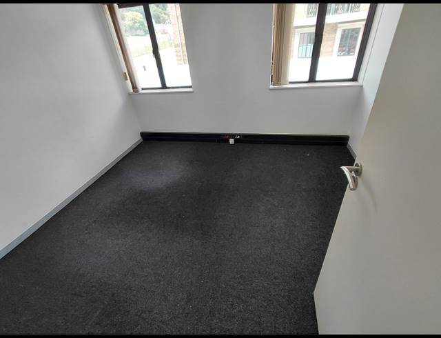 279M² OFFICE TO LET IN BRYANSTON